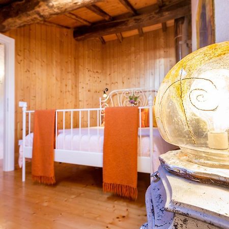 Monti di VillaCasa Dei Ciliegiアパートメント エクステリア 写真